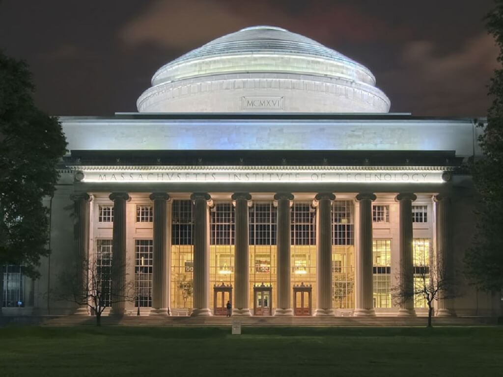 MIT, vigiljournal.com