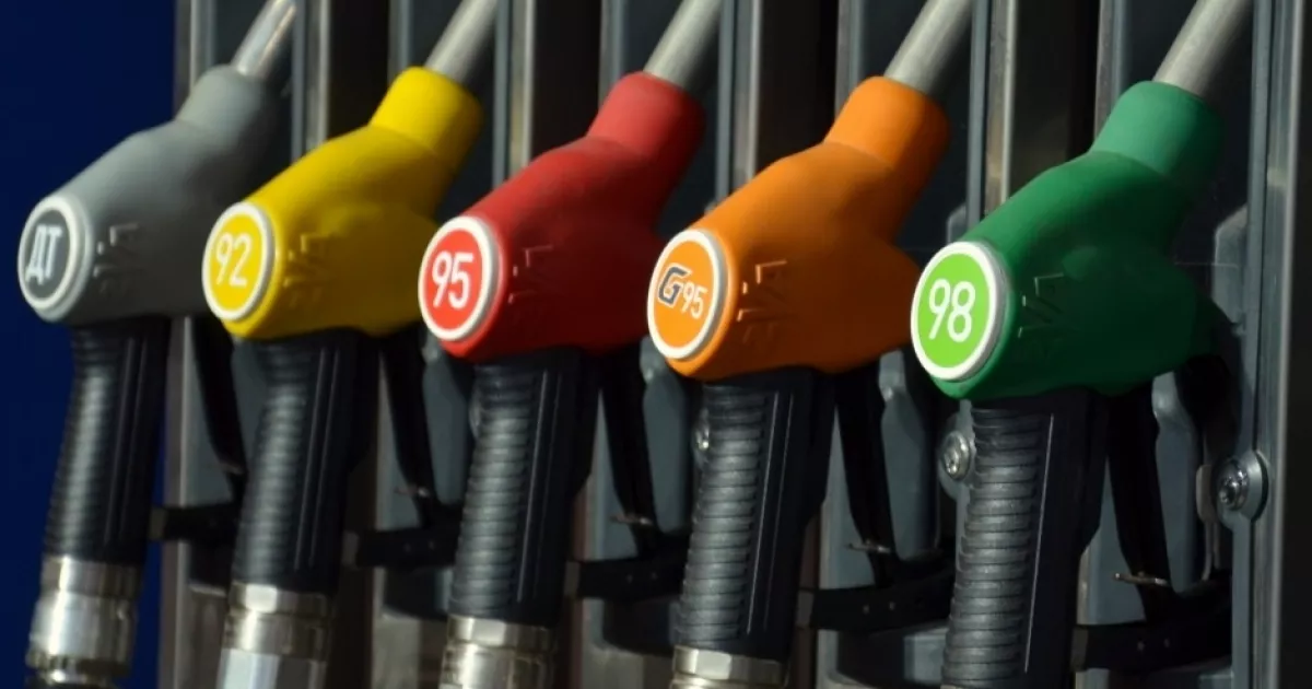 Топливный парадокс: почему в безнефтяной Украине бензин есть, а у нефтяной России - нет
